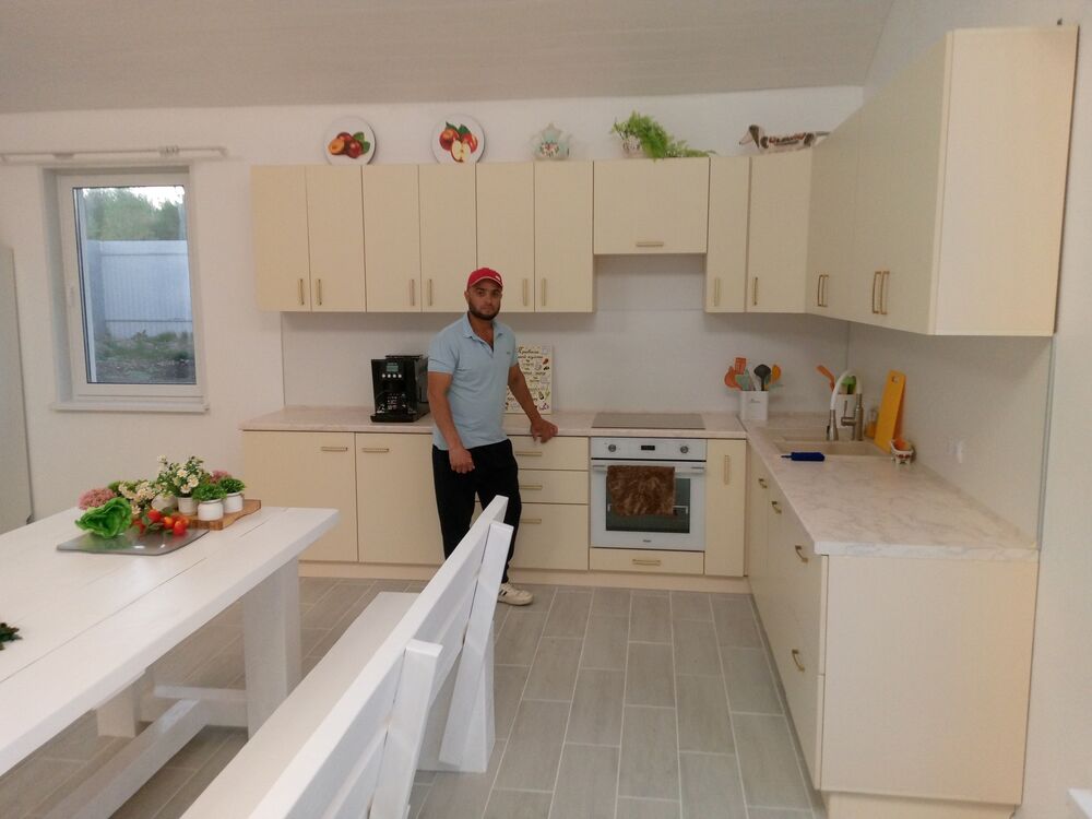  50224925  Firuz, 36 ,     
