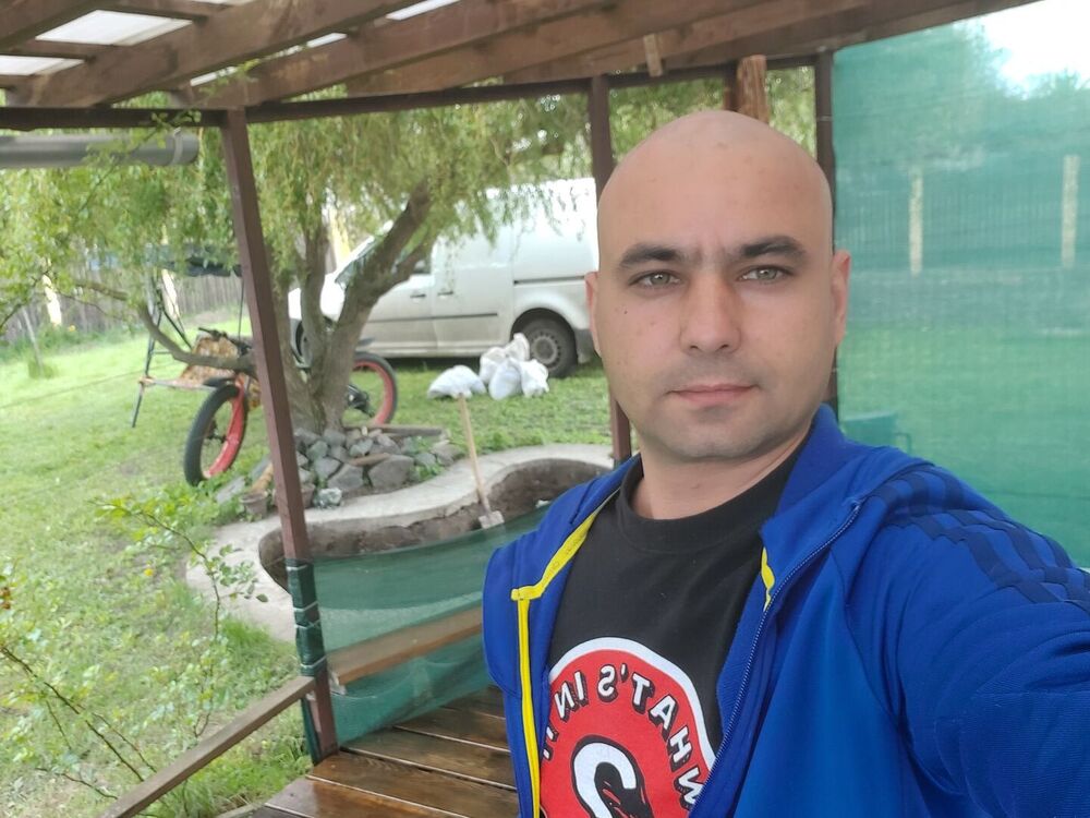  27368885  , 35 ,    