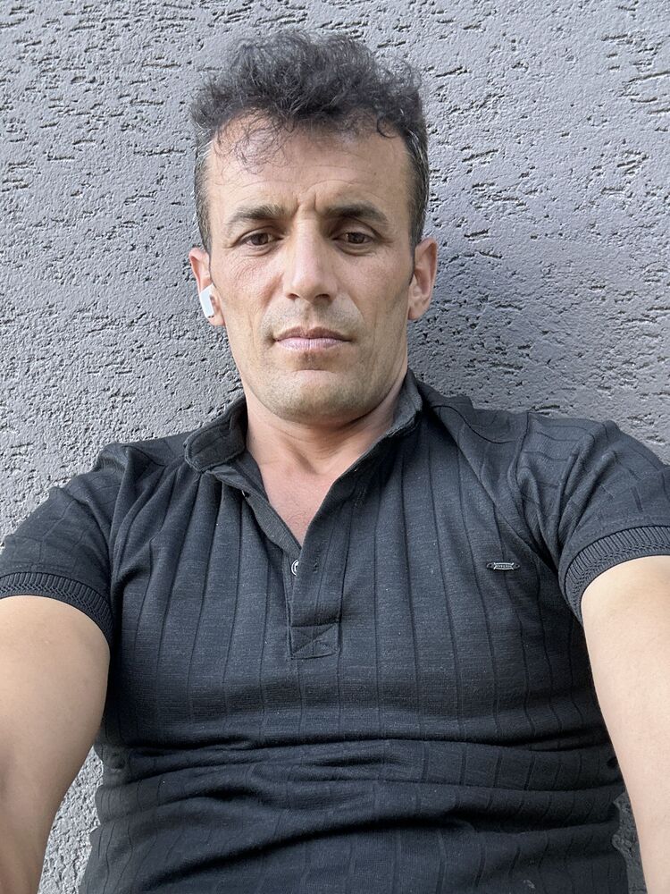  45151205  Tolgahan, 29 ,    