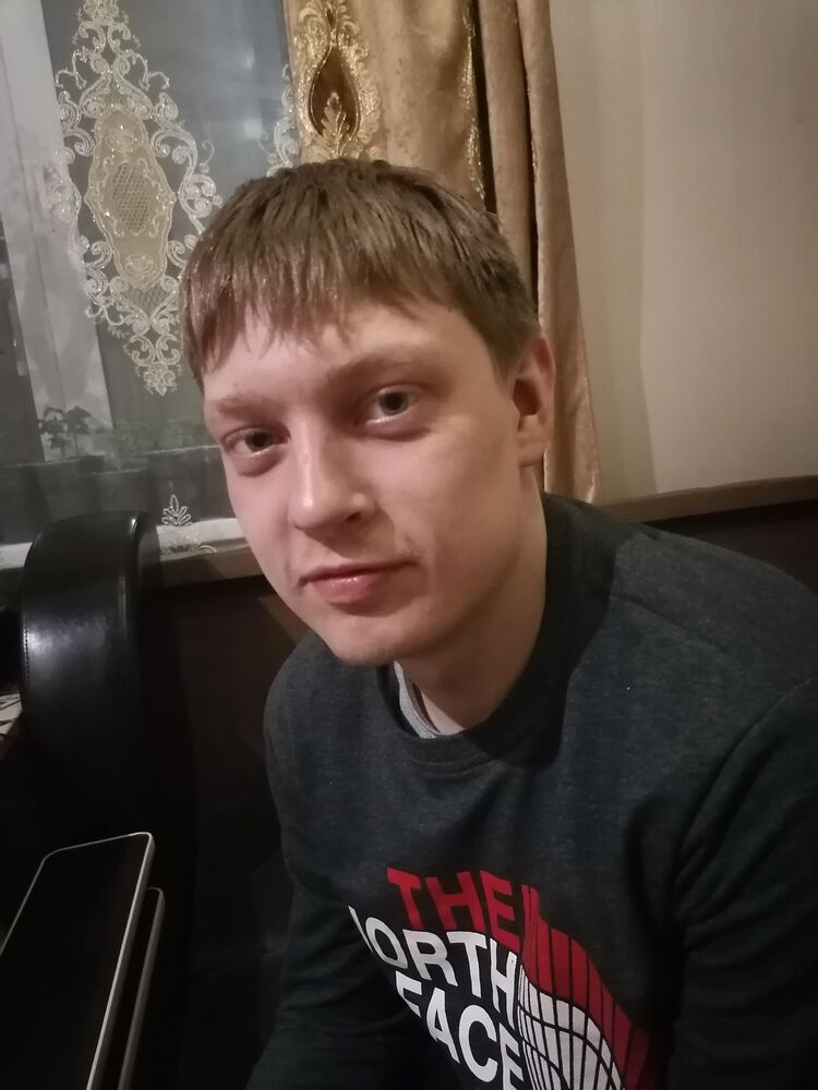  40563685  Vitas, 26 ,    -