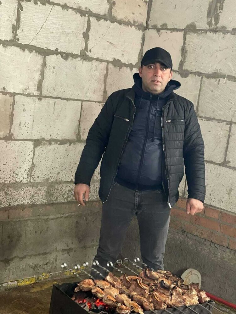  30765395  RAHIM, 44 ,    