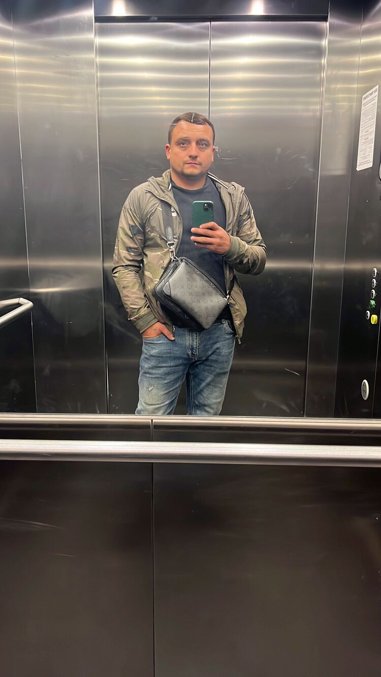  39036595  , 33 ,    