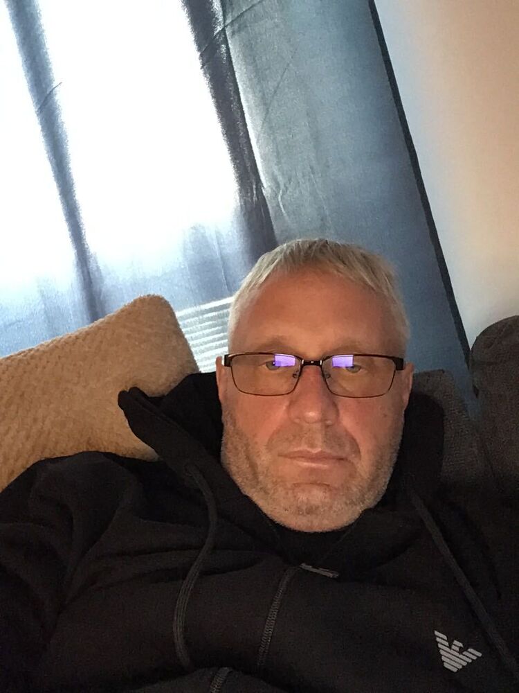  52440815  Aleksej, 51 ,    