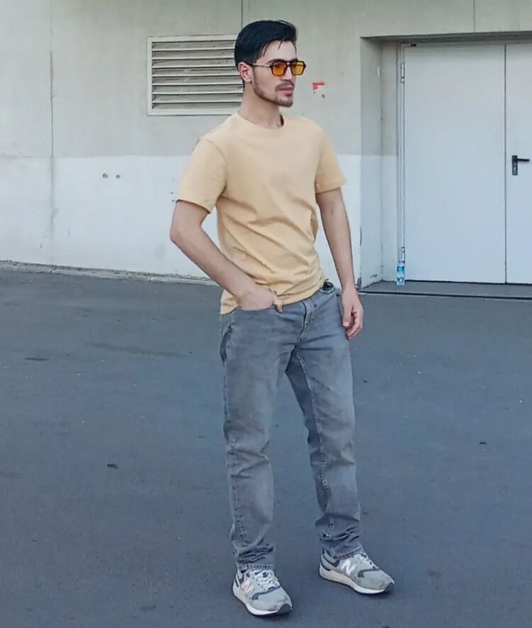  Belpasso,   Emin, 26 ,   ,   