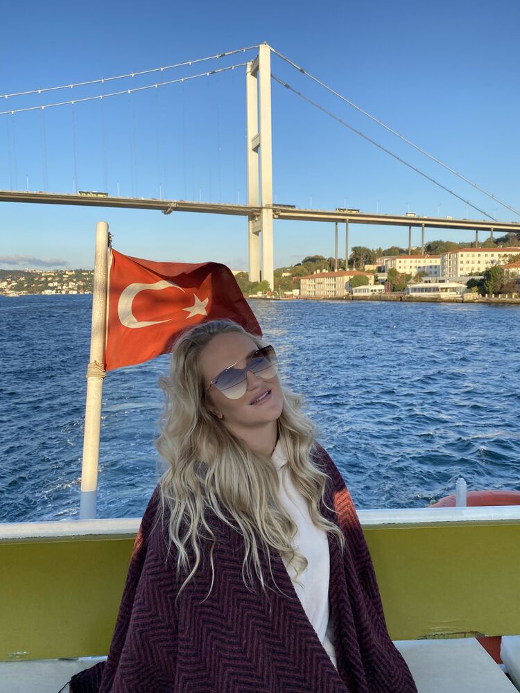  25987135  Tatiana, 33 ,    
