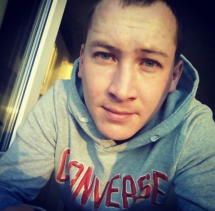  11353835  Aleksei, 34 ,    