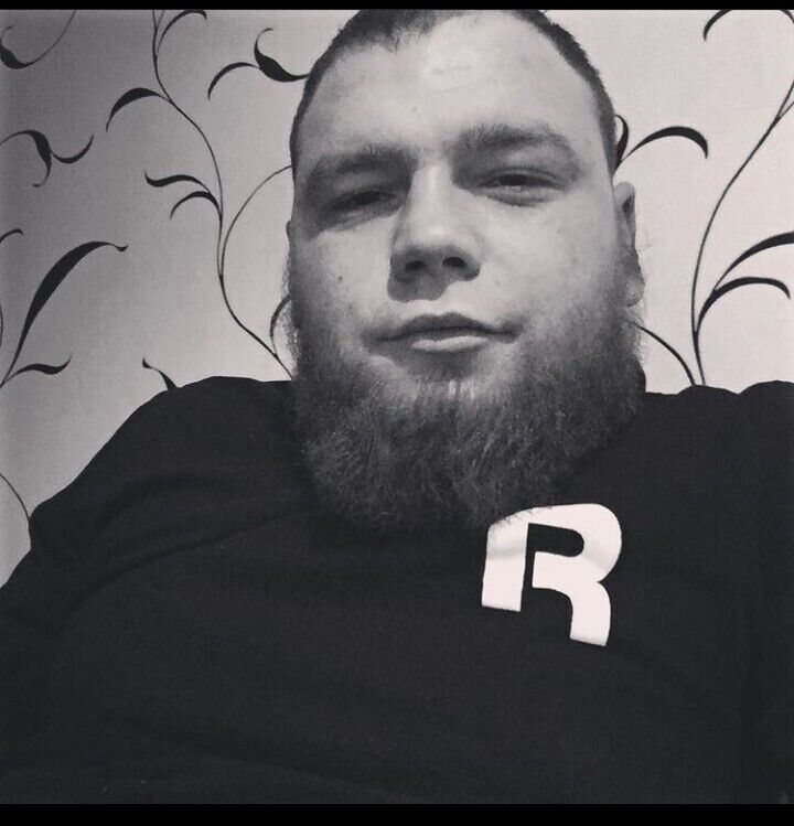  22520905  Grisha, 31 ,    -