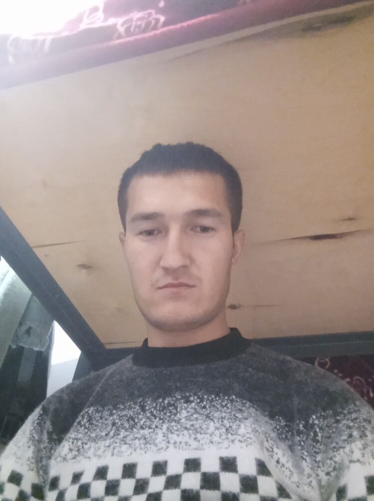  43560995  Ikromjon, 29 ,     