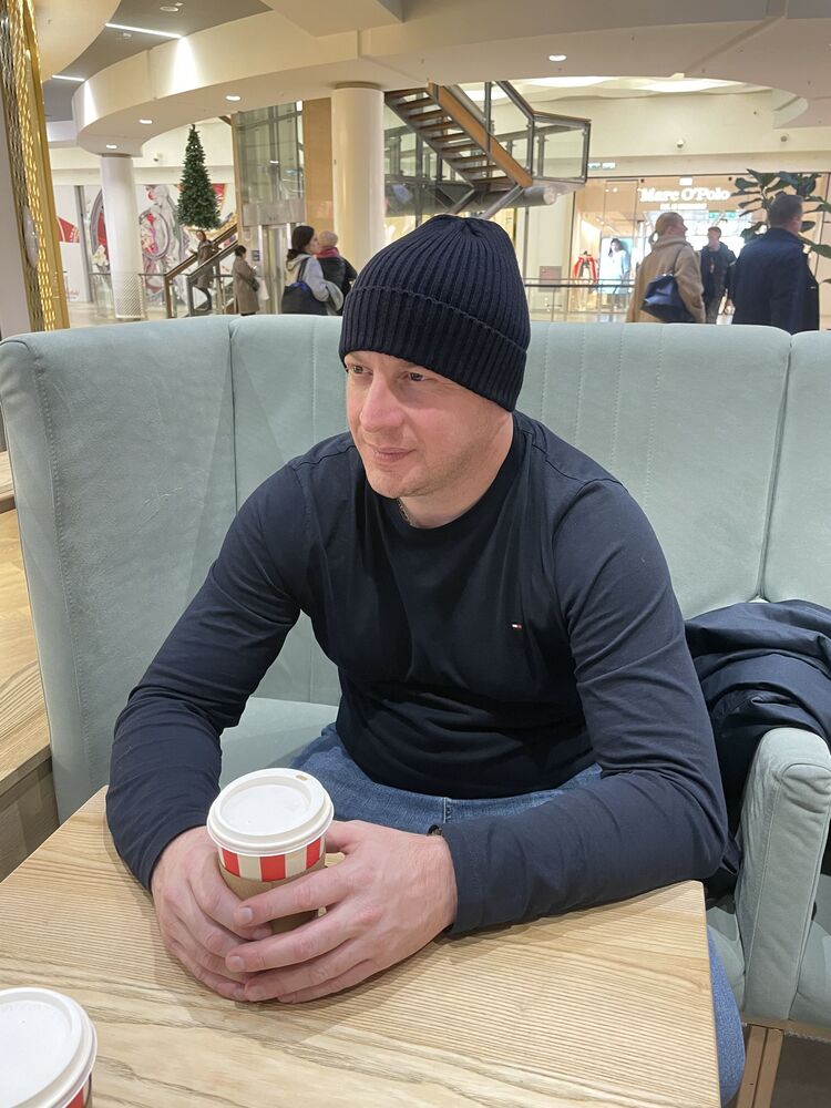  Warszawa,   Irakli, 44 ,     , c 