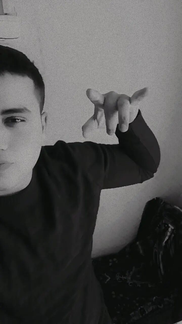  48530875  David Belov, 20 ,    