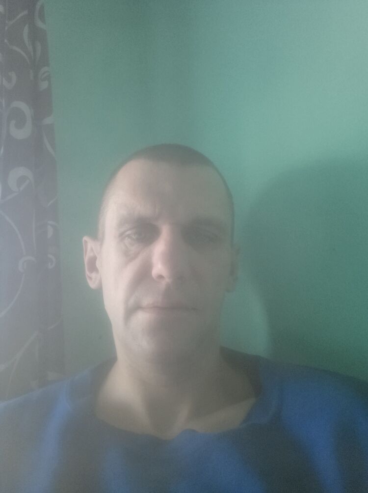  40412045  , 42 ,    