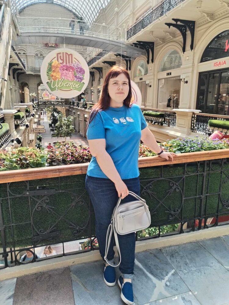  44458725  Anna, 27 ,    