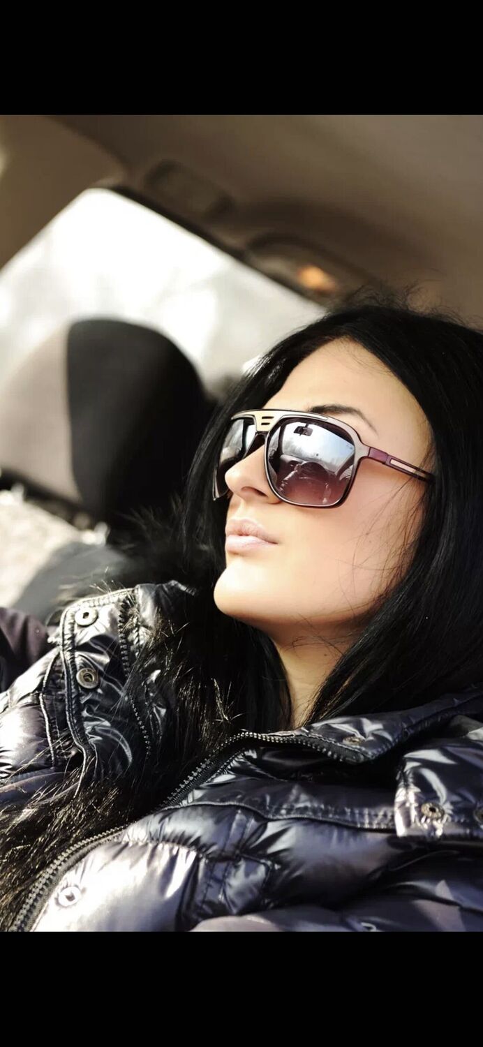  ,   Mia, 39 ,   ,   , c 