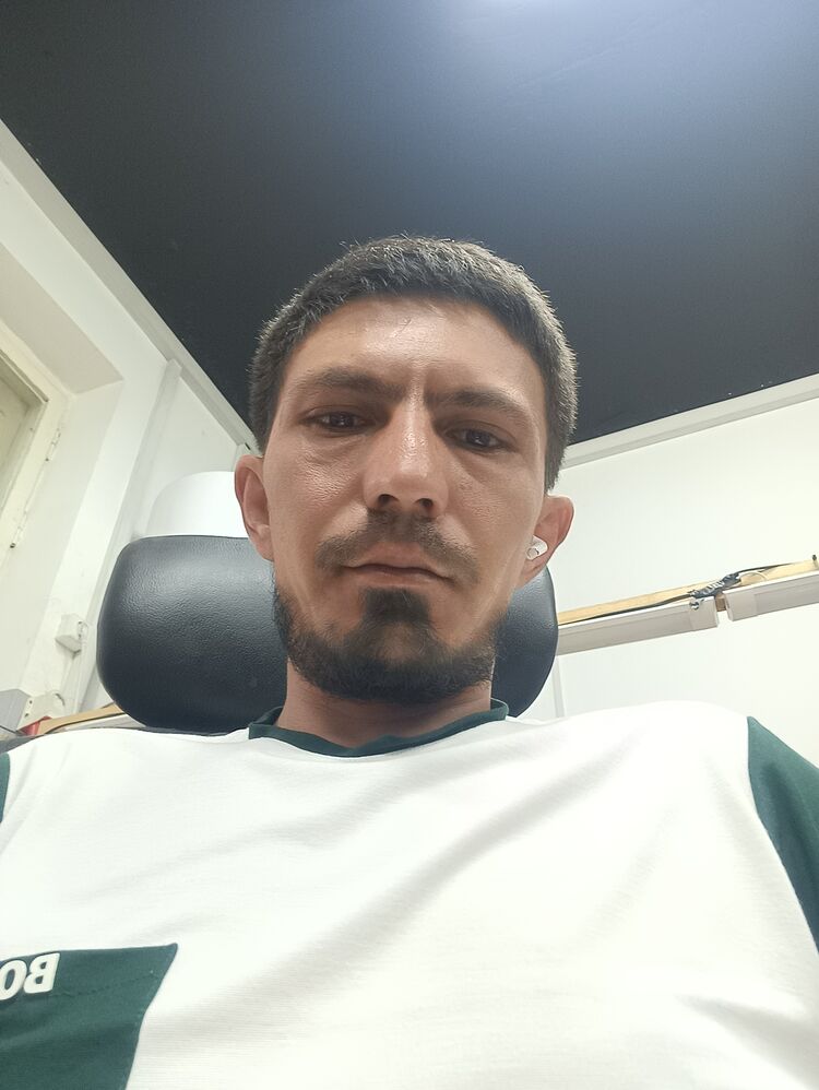  44661495  Oybek, 34 ,    