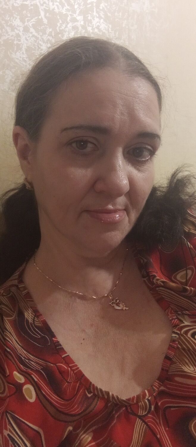  49649885  Taya, 53 ,     