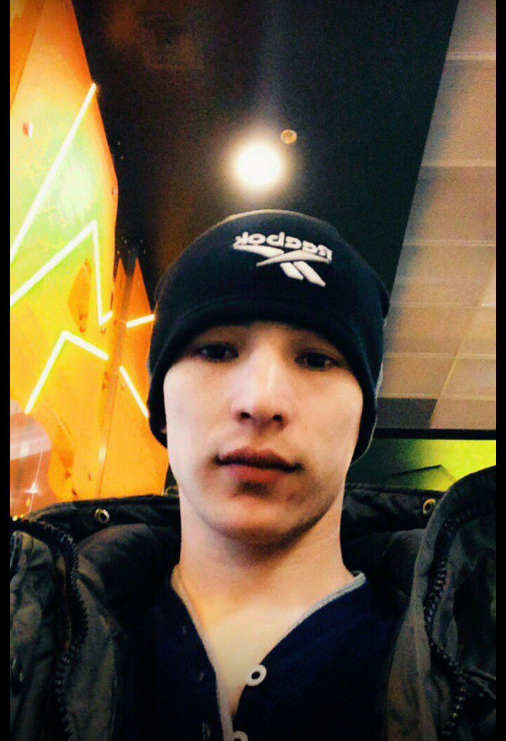  18772485  Azim, 32 ,    