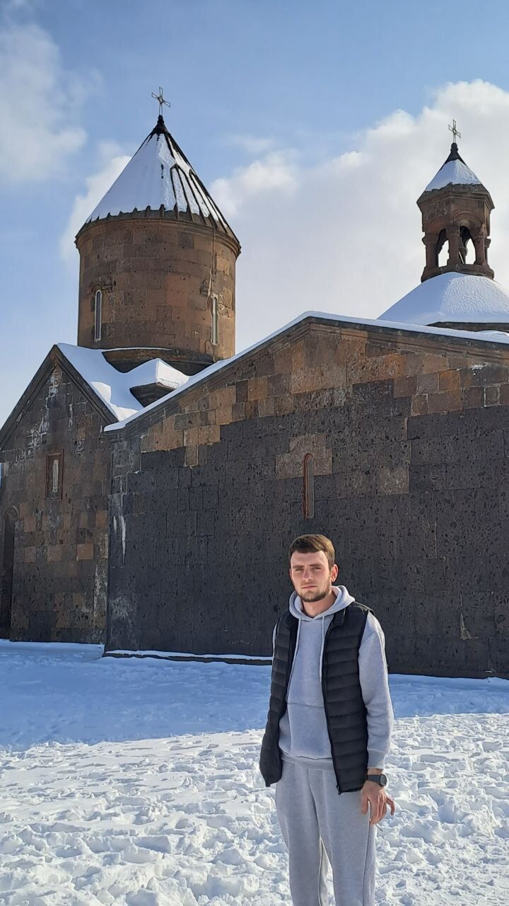   ,   Aram, 24 ,   ,   