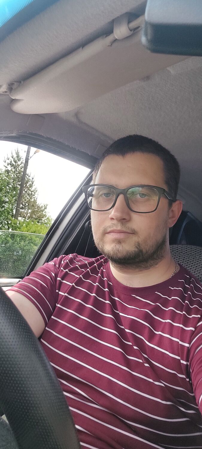  49559015  Ilya, 31 ,    