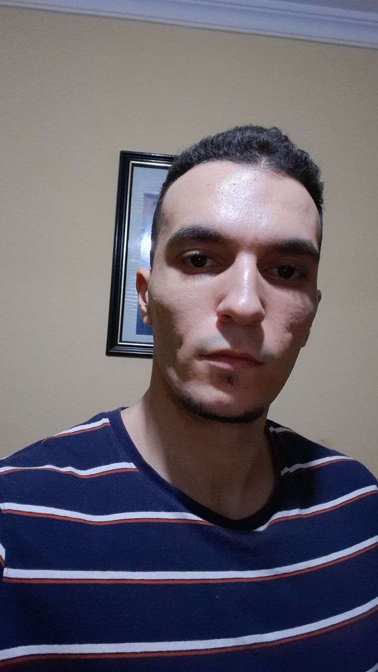  46893795  Daniel, 24 ,    