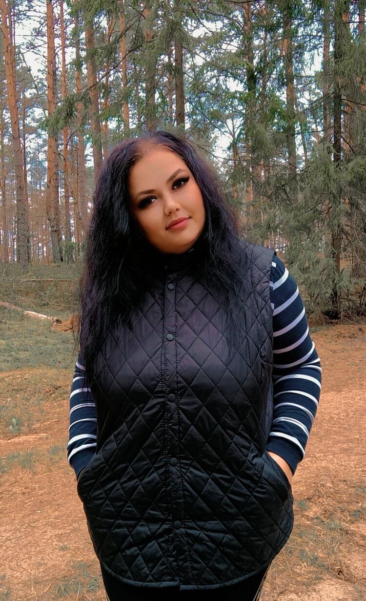  46700225  Yulia, 27 ,    