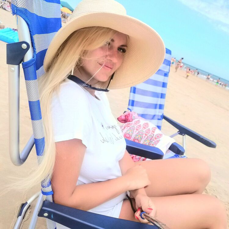  19255385  Liana, 32 ,    