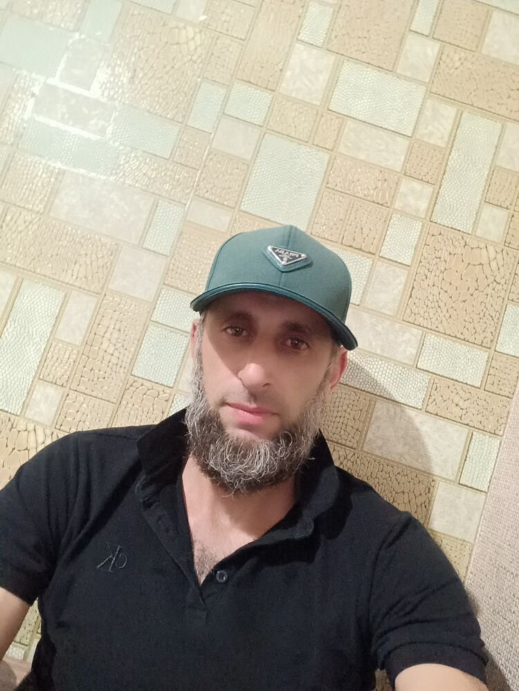  ,   Salim, 40 ,   ,   