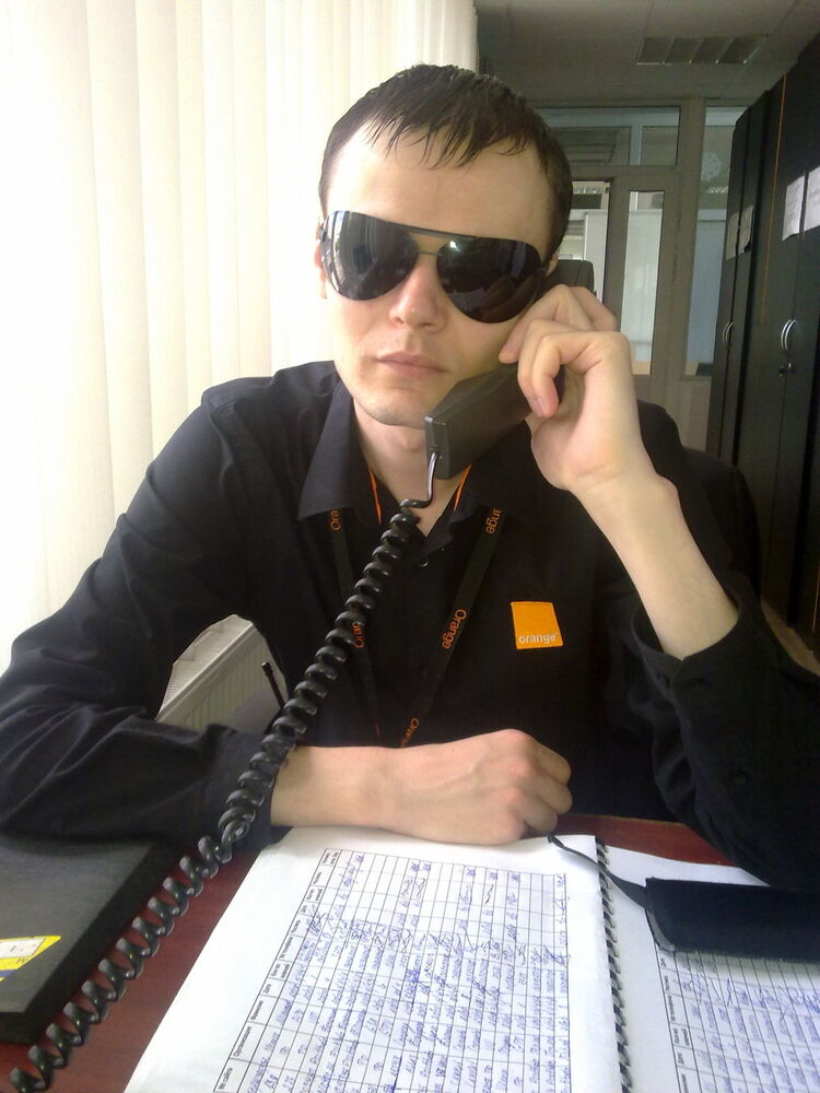  9935725  Igor, 40 ,    