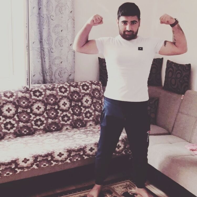  17456545  Elnur, 30 ,    