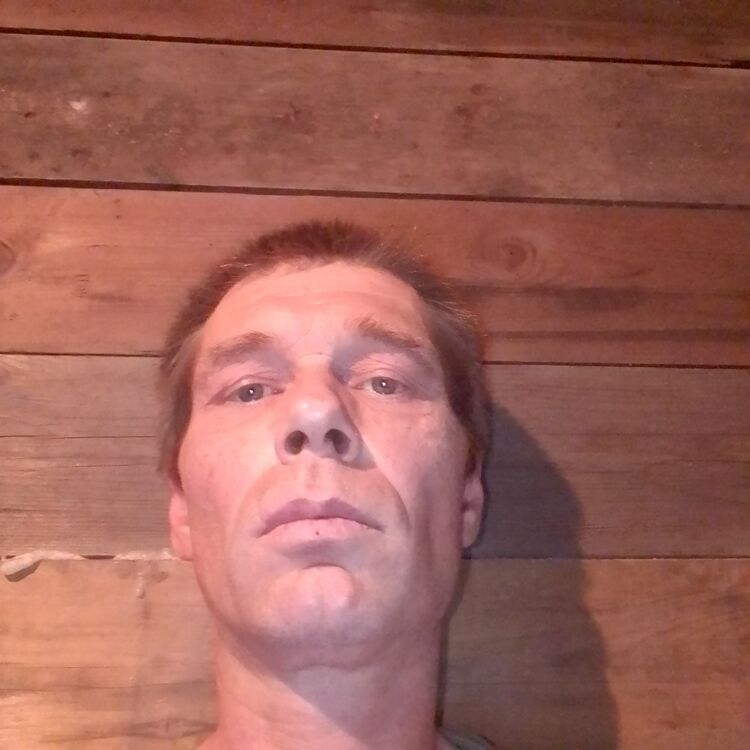  43703485  Andrei, 44 ,    