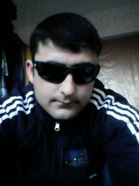  18398275  Azlz, 41 ,    