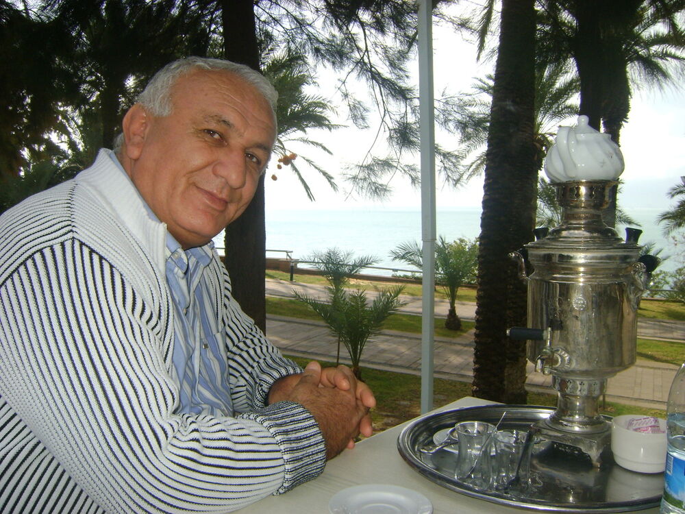 4222165  Mustafa, 64 ,    