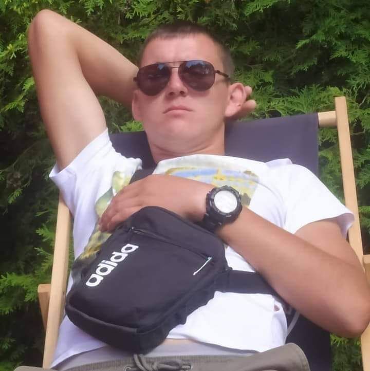  30462775  Vlad, 26 ,    