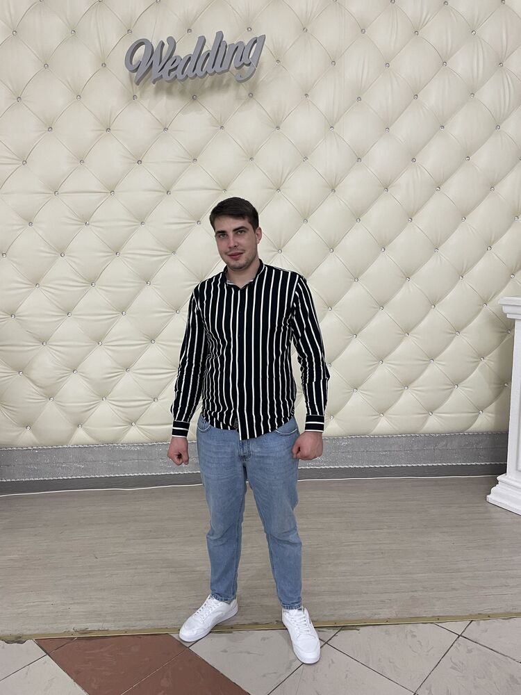  ,   Ruslan, 24 ,   ,   