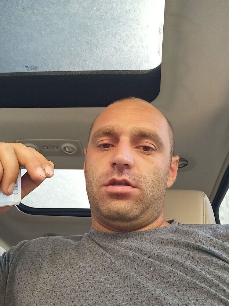  -,   Narek, 35 ,   ,   