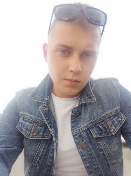  ,   Anton, 31 ,  