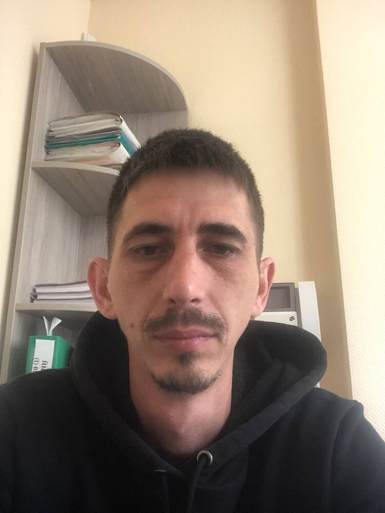  49593705  , 37 ,    