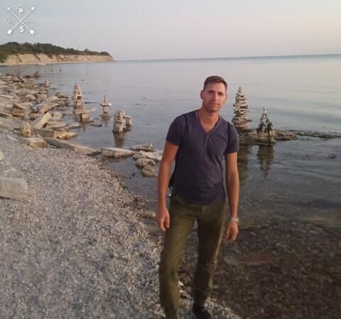  29941855  Anton, 33 ,    