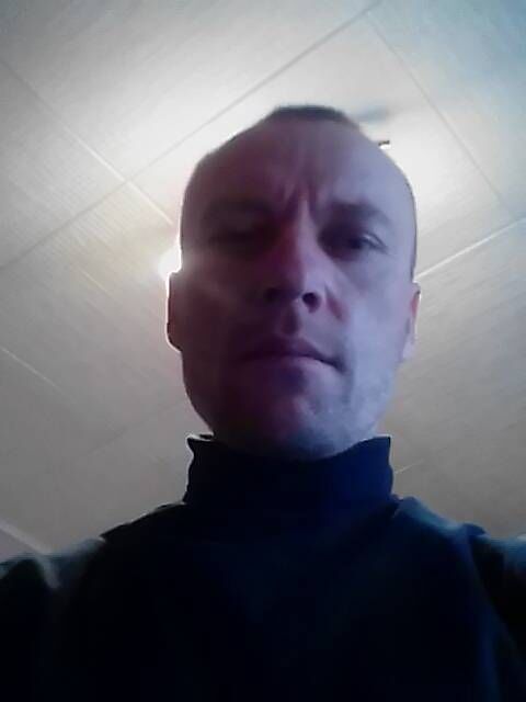  25478765  Alexander, 44 ,    