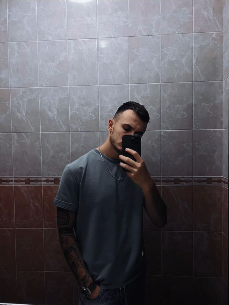  31904825   , 27 ,    