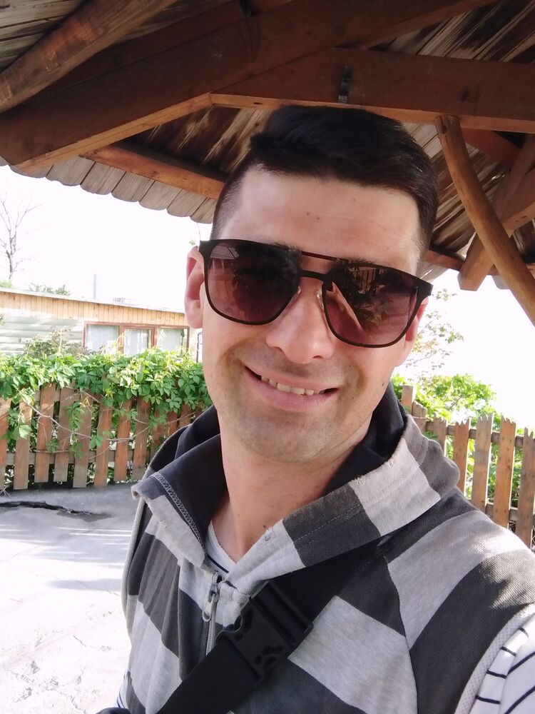  ,   Vlad, 41 ,   ,   