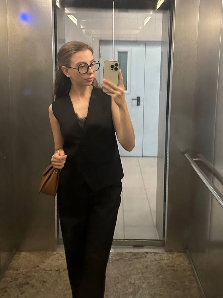  Leer,   , 32 ,   ,   , c , 