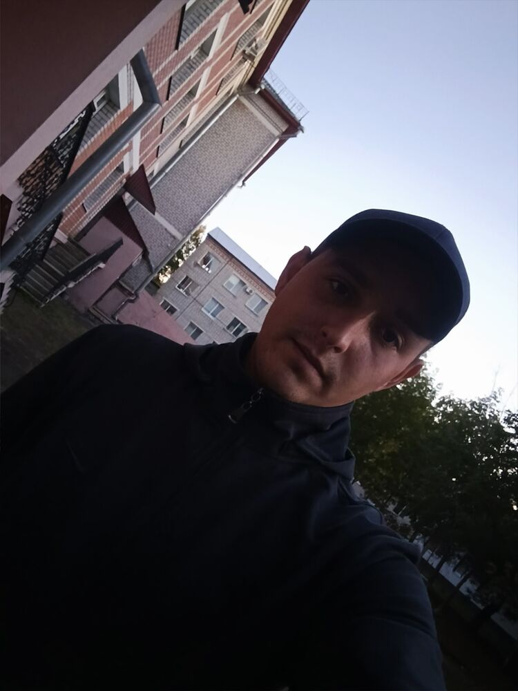  ,   Vitalik, 24 ,  