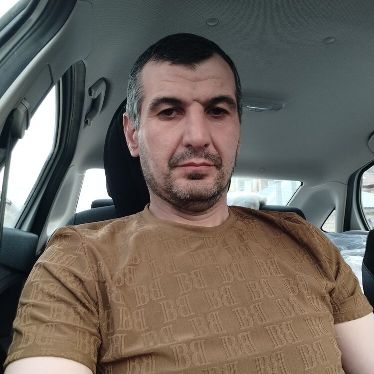  52546575  MGER, 39 ,    