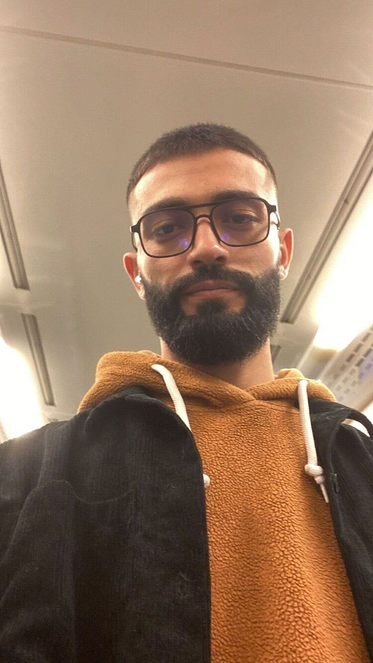  54038665  Daniel, 27 ,    