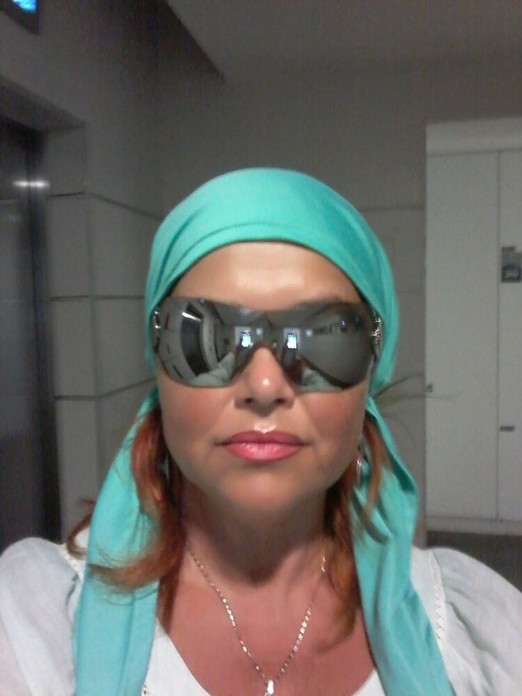  ,   EvaLahouari, 60 ,   ,   , c 