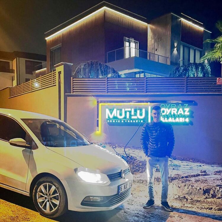  51984925  Mert, 21 ,    