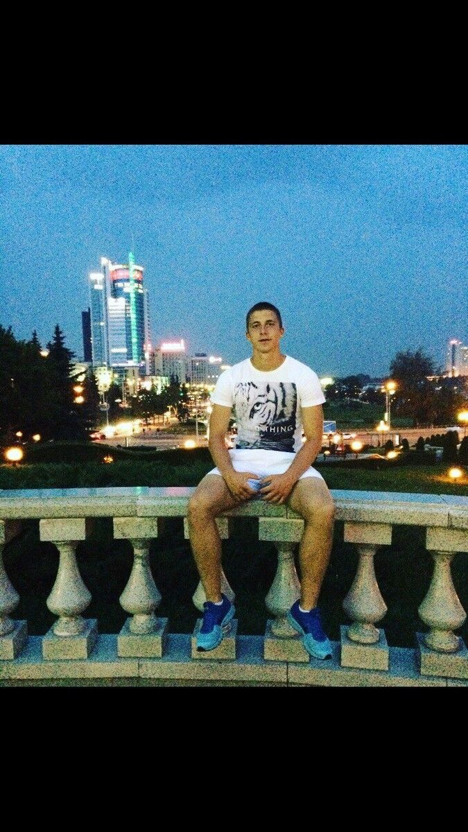  10738205  Slavakomarov, 27 ,    