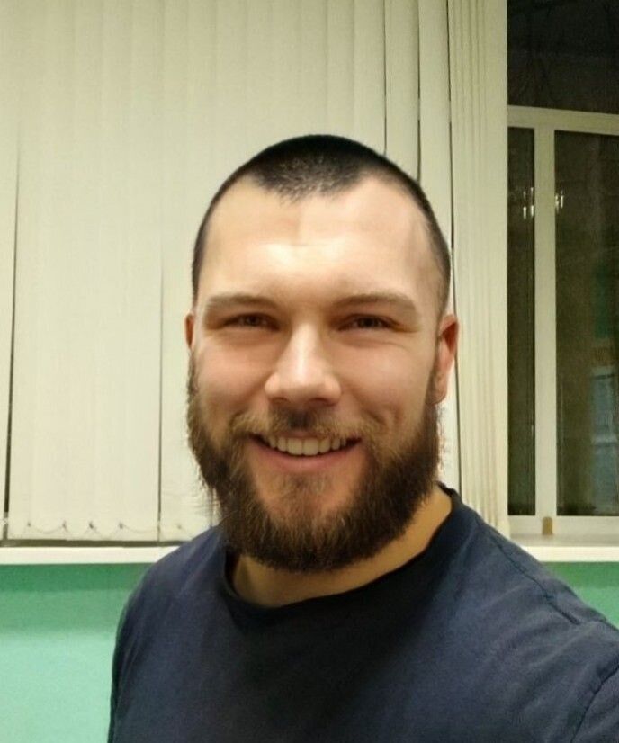  33268185  T R E N E R, 39 ,    