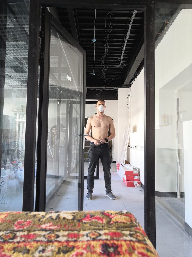  ,   Anton, 37 ,     , c 