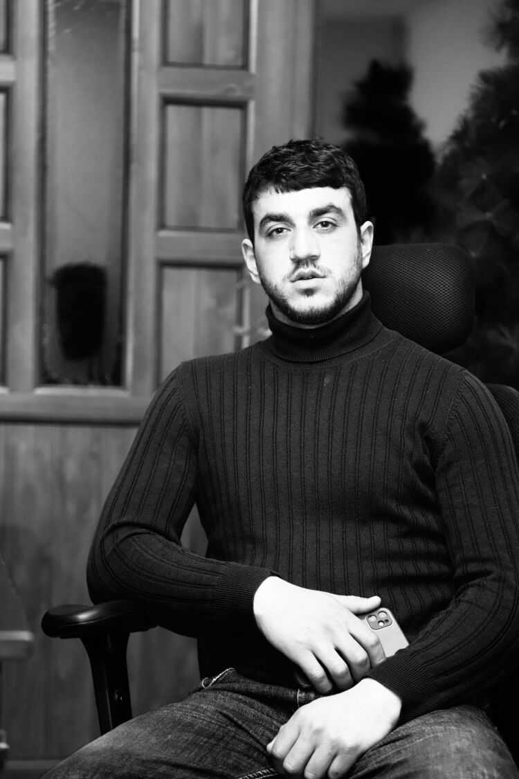 ���� 40330305 ����� �����, 25 ���, ���� ���������� � �������